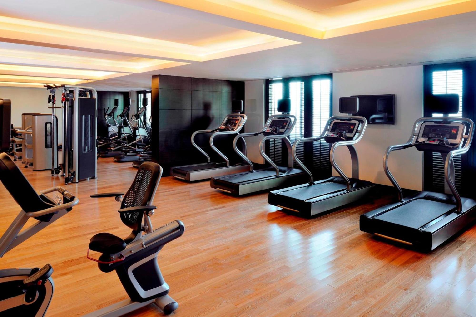 Marriott Hotel Al Jaddaf, Dubái Exterior foto The gym at the hotel